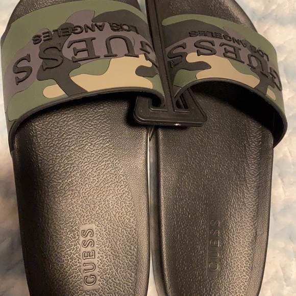 Guess size 10 - Picture 2 of 2